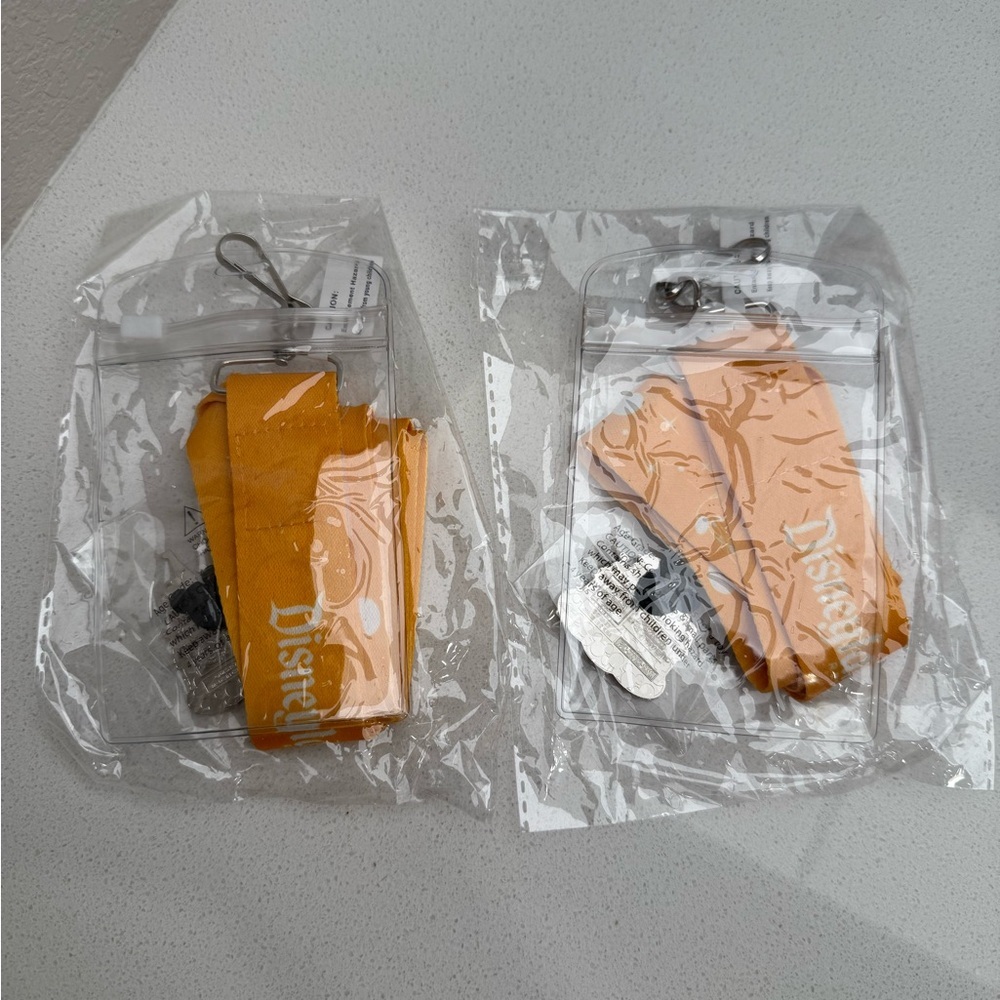 Set of 2 New Disney Lanyards and Pins Disneyland Donald Duck Daisy Duck - Picture 4 of 6